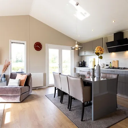 Modern Chalet With Dishwasher *